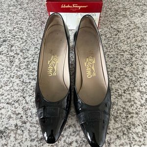 VINTAGE Salvatore Ferragamo Black Patent Leather Pumps